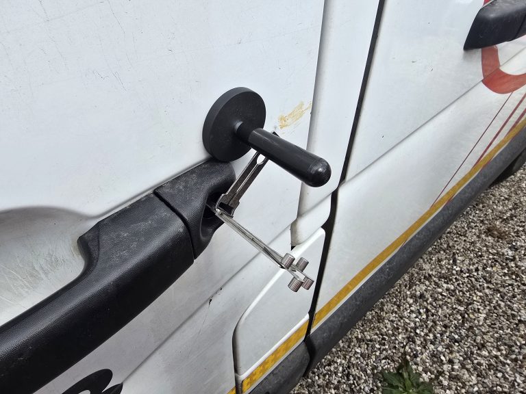 Vauxhall Movano opened after the keys were lost in Rochford
